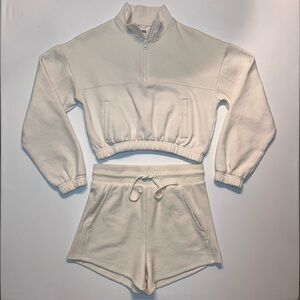 Tilly’s RSQ Women's Beige Cropped Half-Zip Sweatshirt & Shorts Set Small